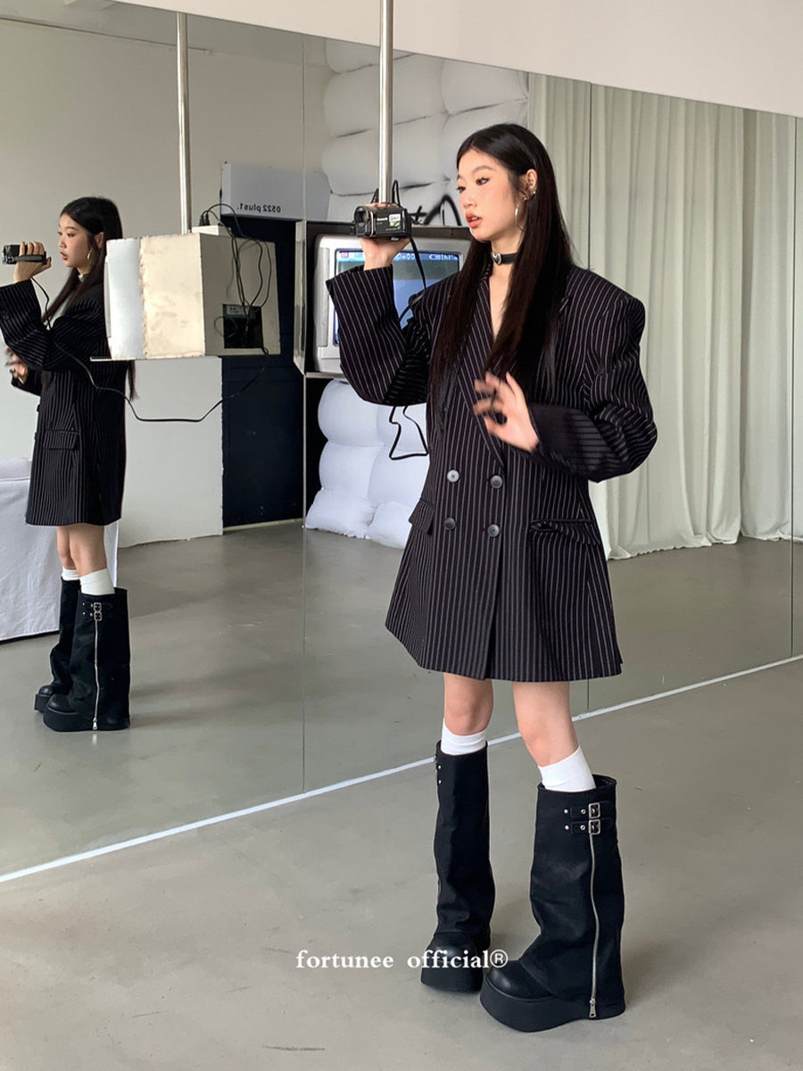 Thick soled boots for women, 2024 autumn and winter new item, knee length boots, short pants boots, women's sponge soled knight boots
