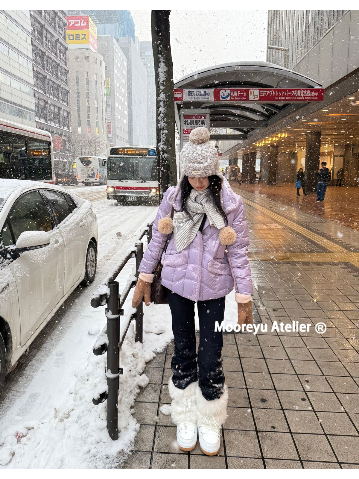 Mooreyu white thick soled snow boots for women, 2024 winter moon warm fur leather cotton shoes with plush short boots