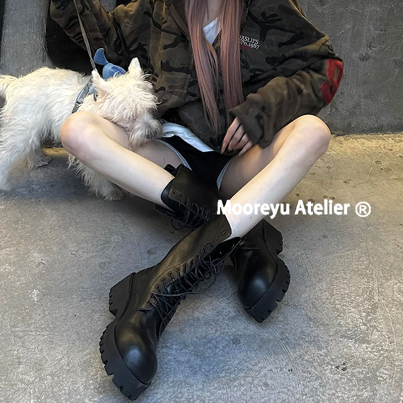 British style lace up Martin boots for women, 2024 autumn and winter height increasing black retro motorcycle versatile leather thick soled short boots for women