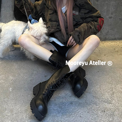 British style lace up Martin boots for women, 2024 autumn and winter height increasing black retro motorcycle versatile leather thick soled short boots for women