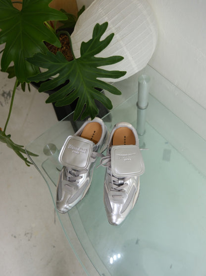 Mooreyu Women's Silver Pointed Heels 2025 | French Style Retro Pumps | Slim Heel Slingback Shoes